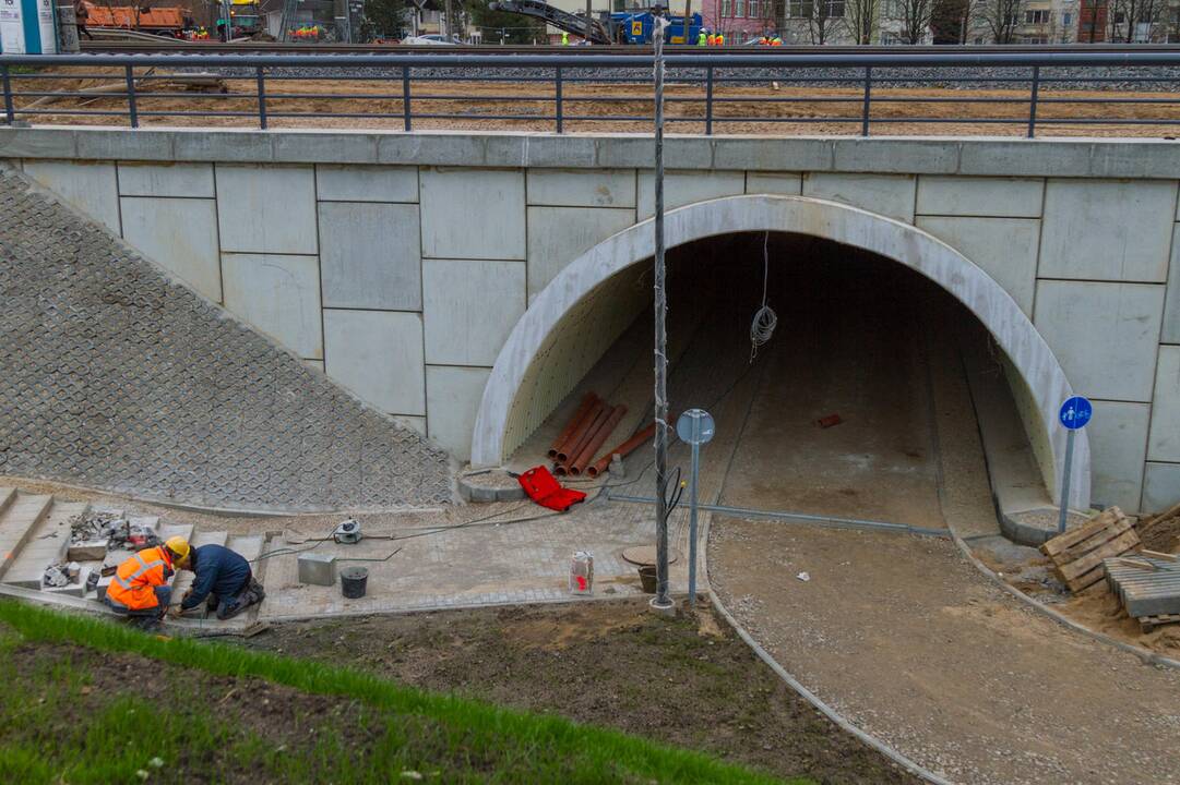 Automobilių eismas Amalių tuneliu