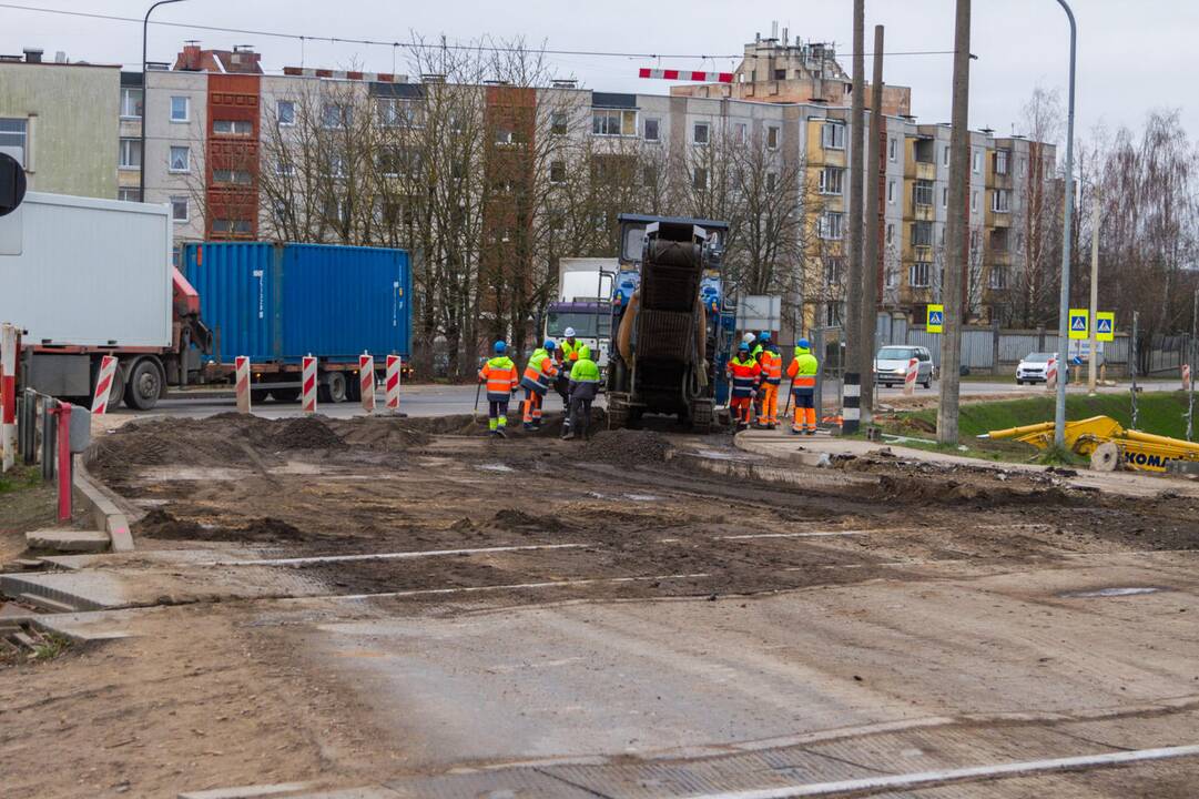 Automobilių eismas Amalių tuneliu
