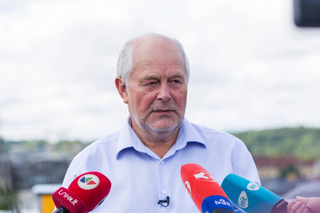 Pirmojo miesto medaus išėmimas