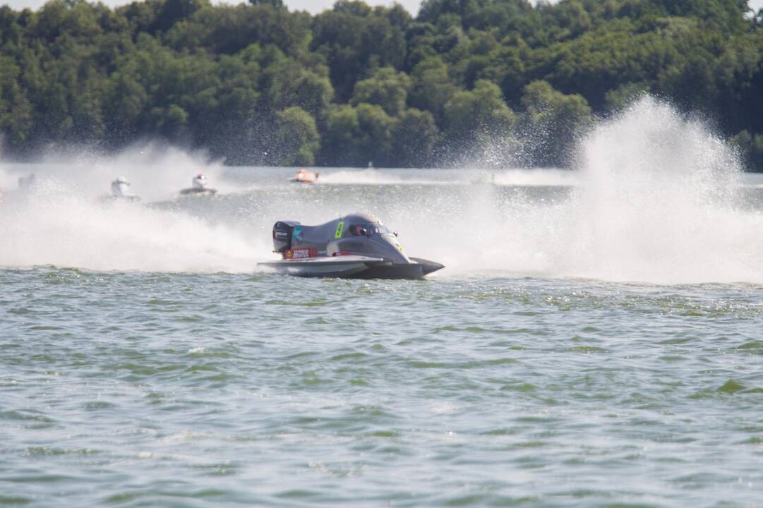F-2 pasaulio čempionato pirmo etapo apdovanojimai