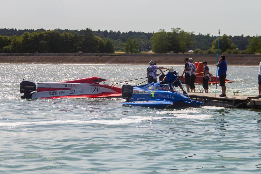 F-2 pasaulio čempionato pirmo etapo apdovanojimai