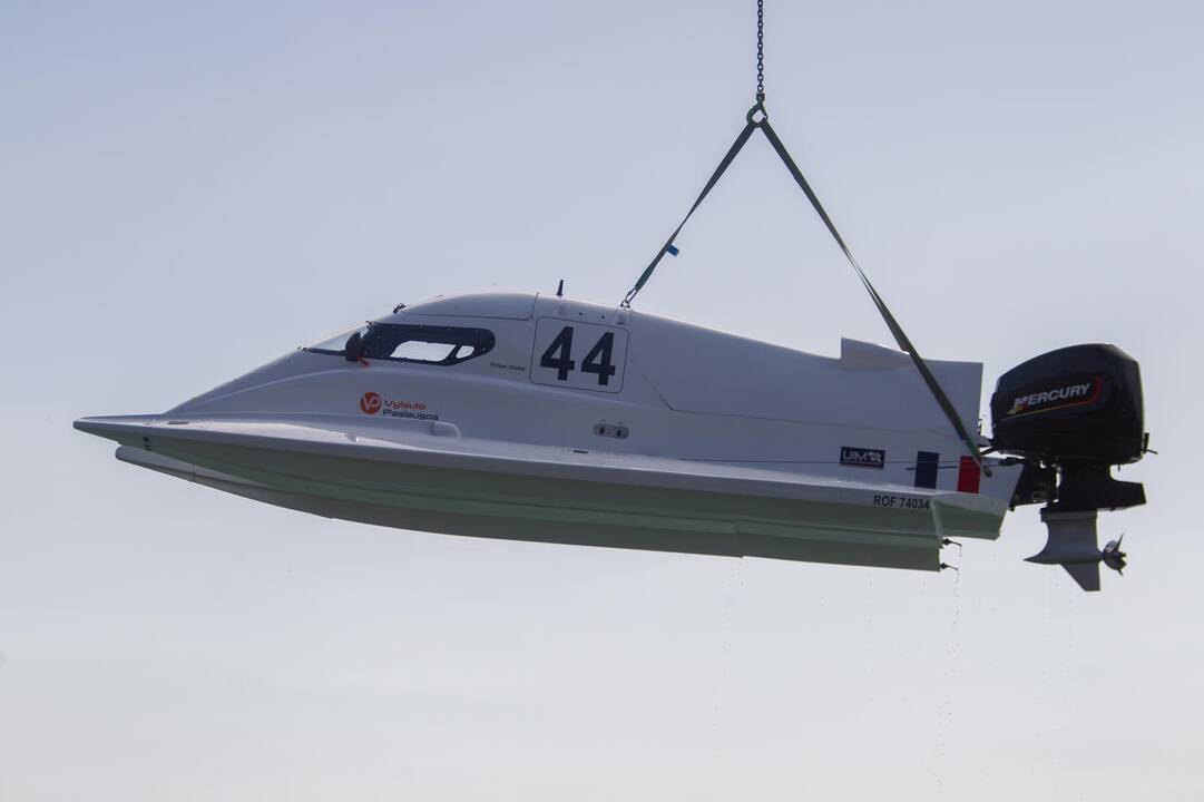 F-2 pasaulio čempionato pirmo etapo apdovanojimai