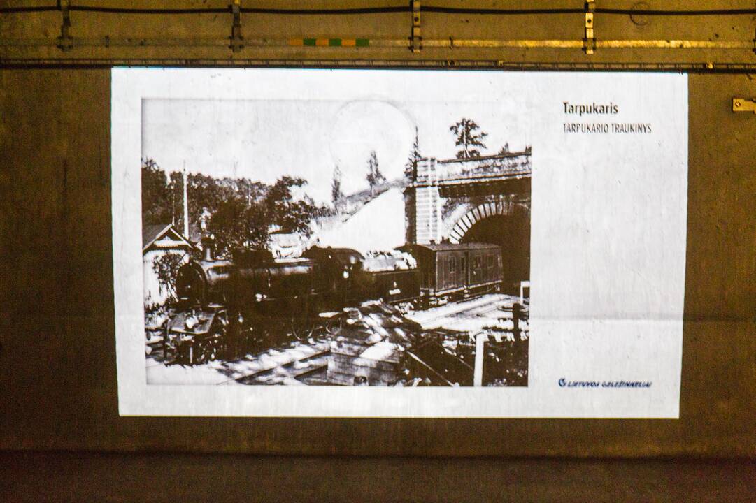 Inovatyvi ekspozicija Kauno geležinkelio tunelyje