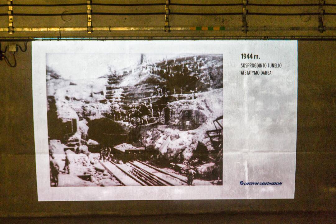 Inovatyvi ekspozicija Kauno geležinkelio tunelyje