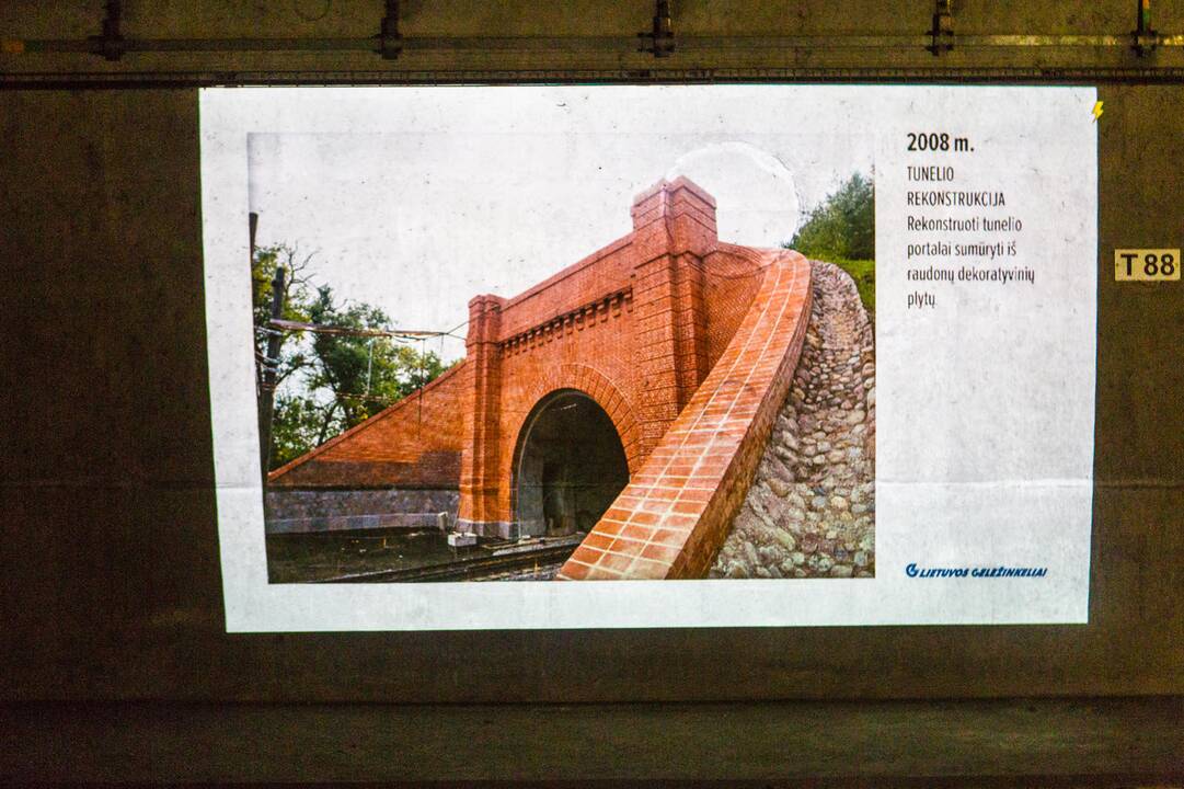 Inovatyvi ekspozicija Kauno geležinkelio tunelyje