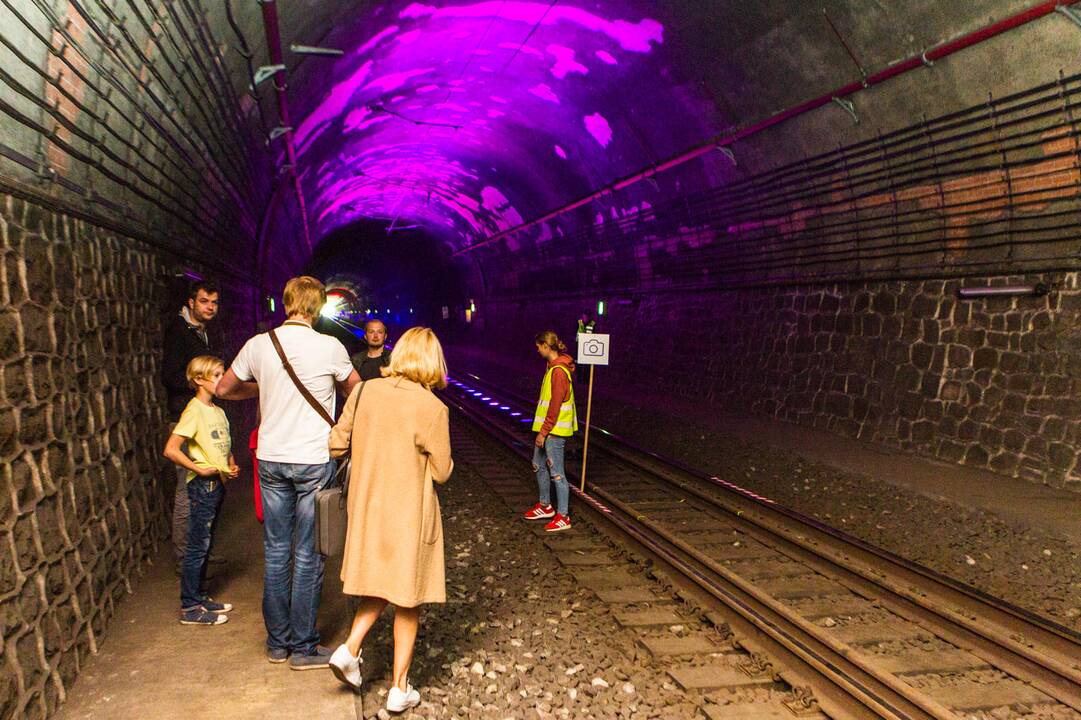 Inovatyvi ekspozicija Kauno geležinkelio tunelyje