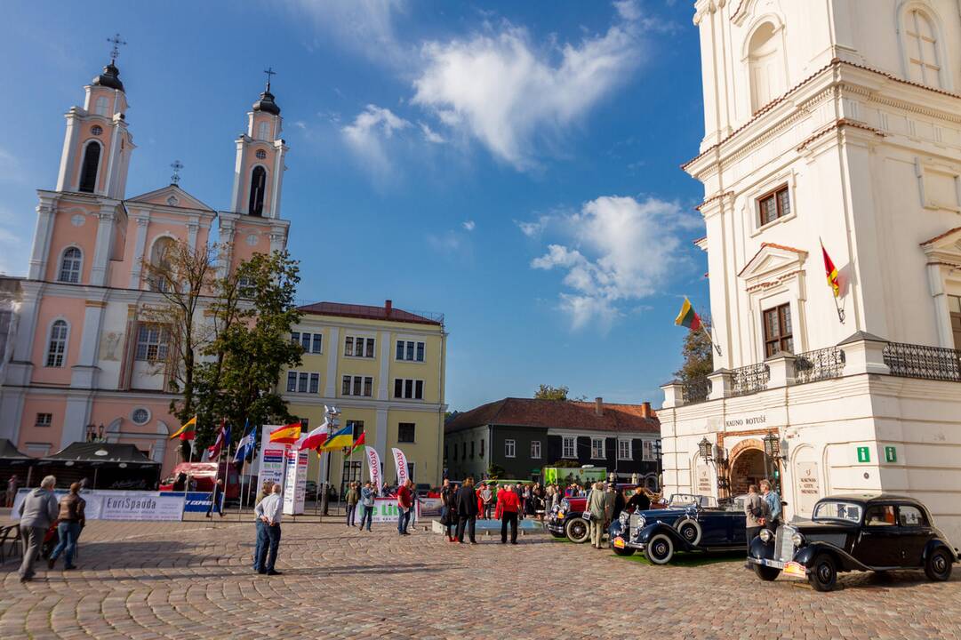 Kauno senamiestyje startavo ralis „Aplink Lietuvą 2019“ 
