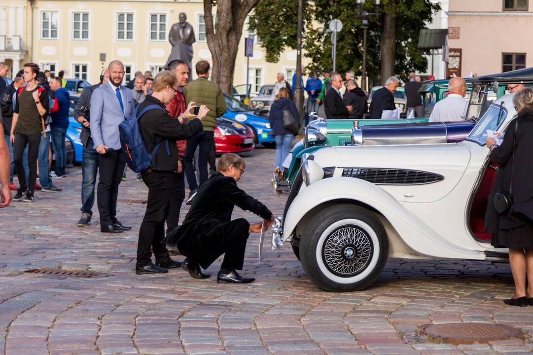 Kauno senamiestyje startavo ralis „Aplink Lietuvą 2019“ 