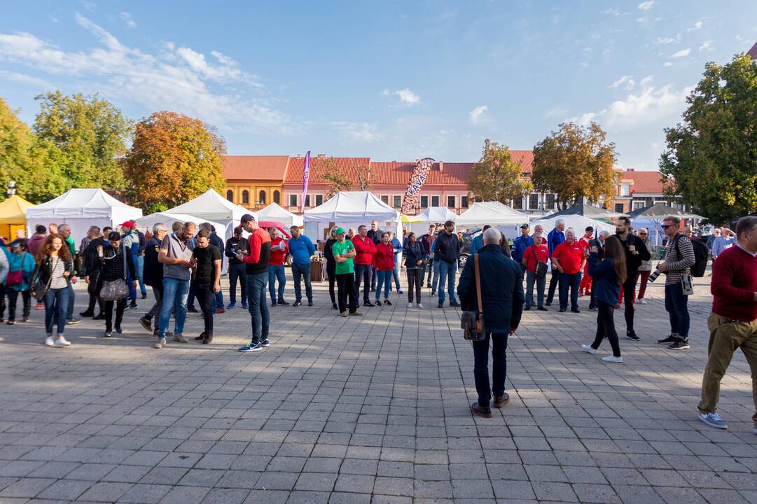 Kauno senamiestyje startavo ralis „Aplink Lietuvą 2019“ 
