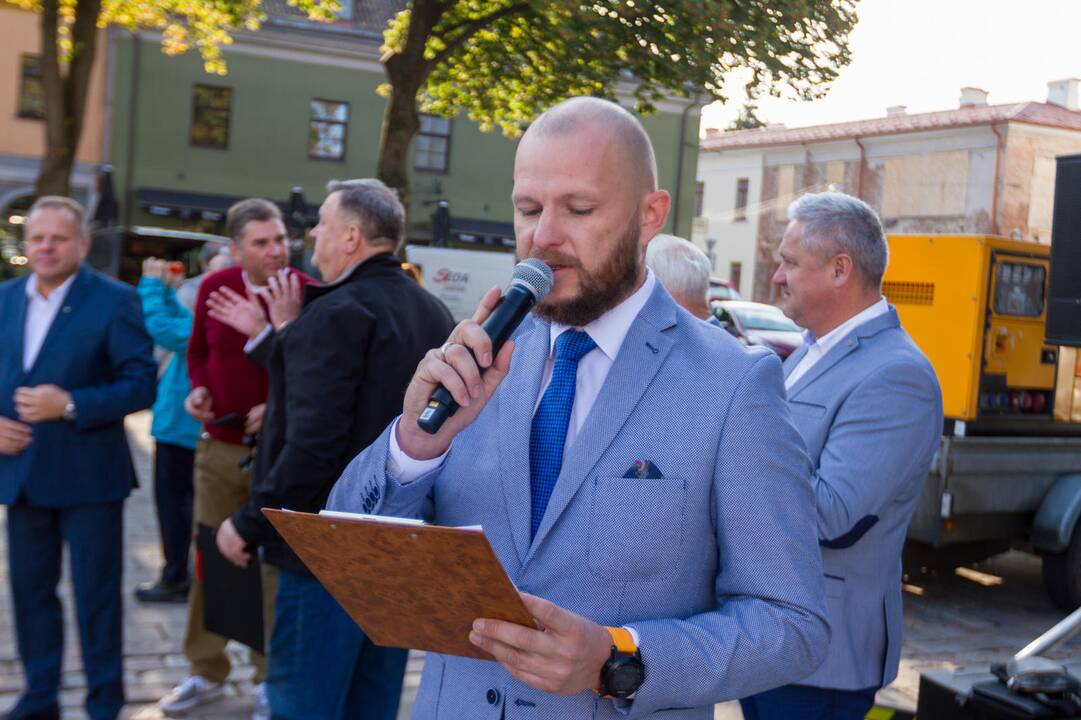 Kauno senamiestyje startavo ralis „Aplink Lietuvą 2019“ 