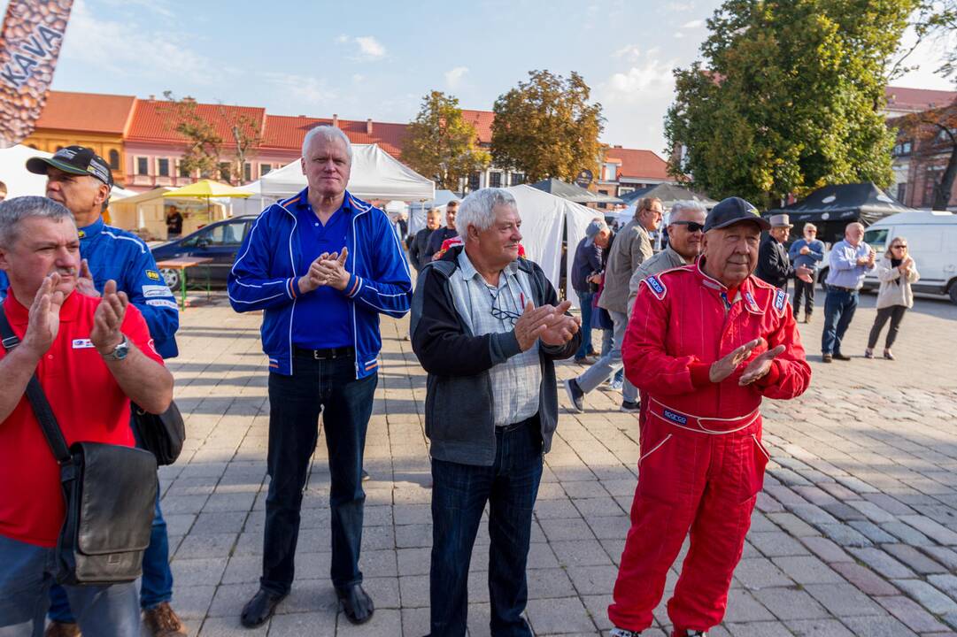 Kauno senamiestyje startavo ralis „Aplink Lietuvą 2019“ 