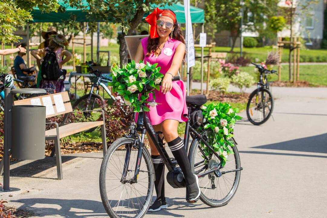 „Skirt Bike | Minam kartu!“