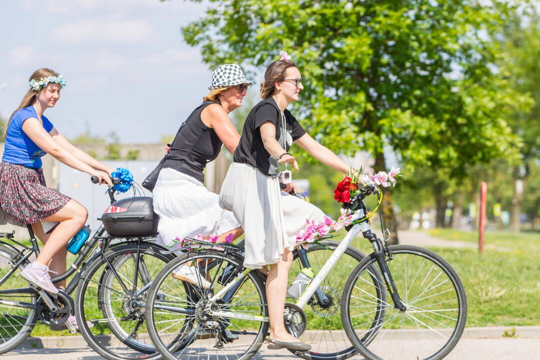 „Skirt Bike | Minam kartu!“
