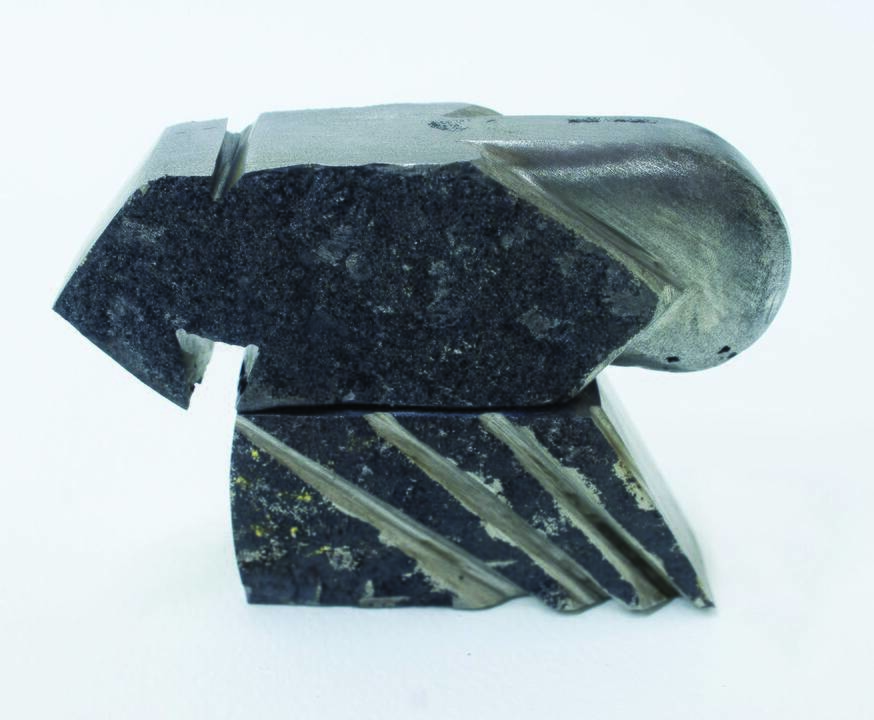 R.Vaitkutė kuria ne šiaip iš metalo, o iš ketaus.