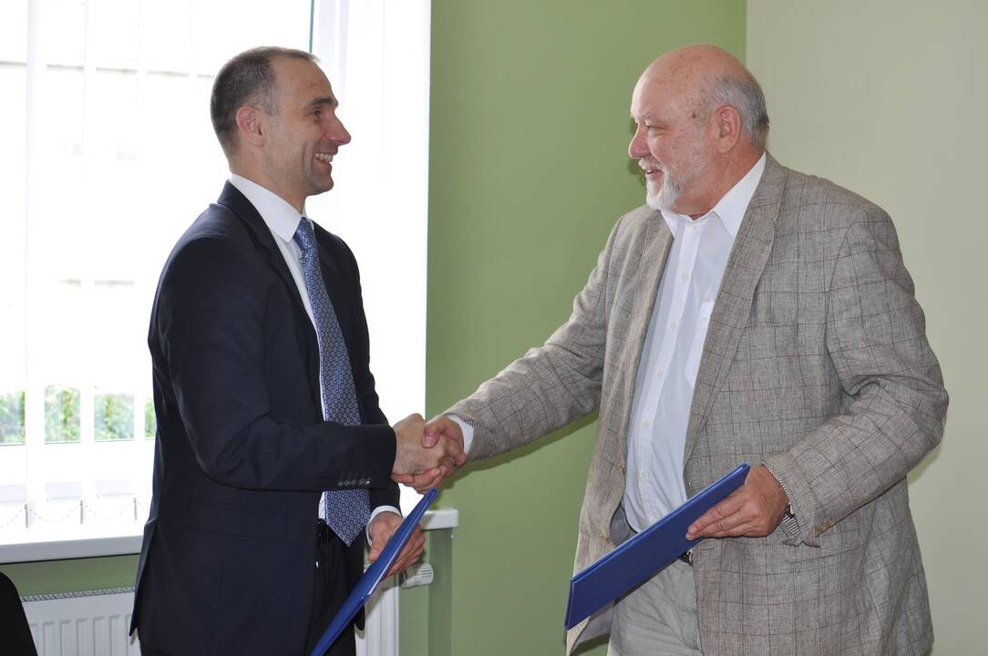 „Klaipėdos nafta“ generalinis direktorius Rokas Masiulis ir Dramos teatro vadovas Gediminas Pranckūnas.