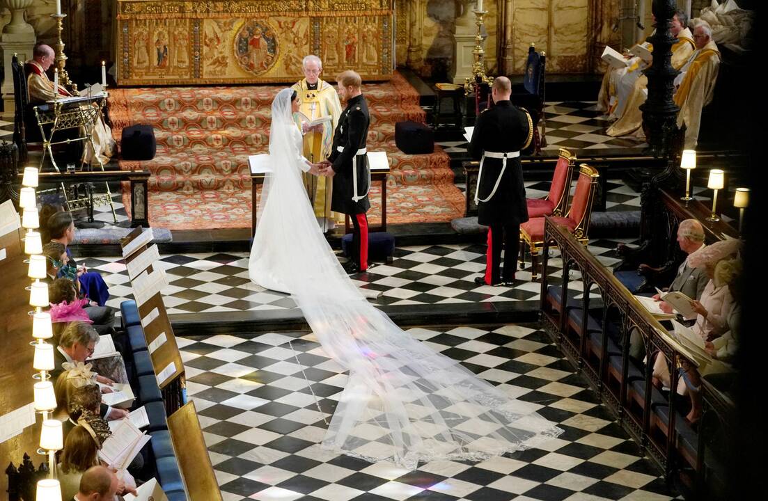Princas Harry ir M. Markle paskelbti vyru ir žmona