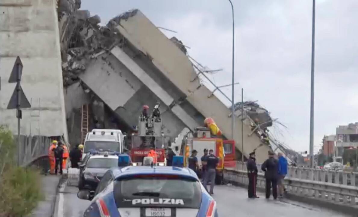 Nugriuvęs viadukas Italijoje