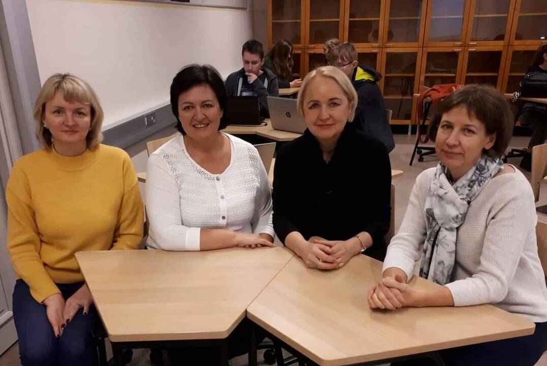Vizitas: Suomijoje lankėsi visa pagrindinių mokomųjų dalykų pagal IB programą besiruošiančių dirbti Klaipėdos licėjaus mokytojų komanda.