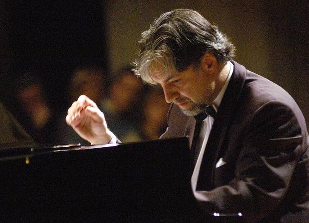 P.Geniušas.