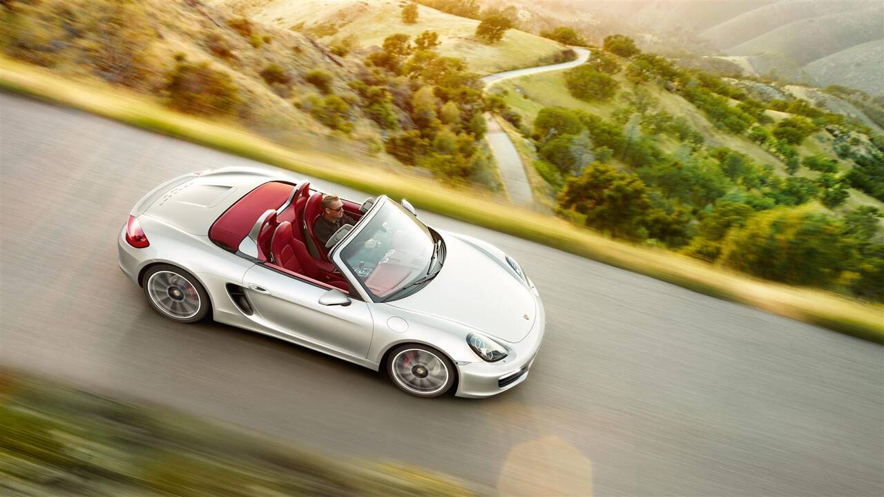 1000 km lenktynėse – „Porsche“ automobilių desantas