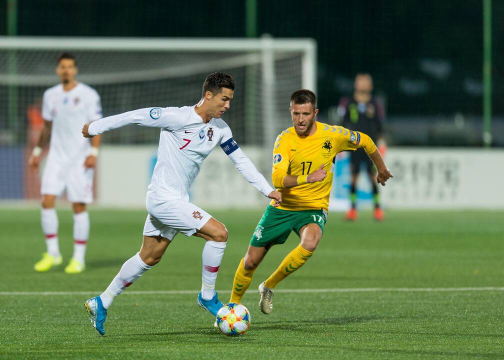 Futbolas: Lietuva – Portugalija 1:5