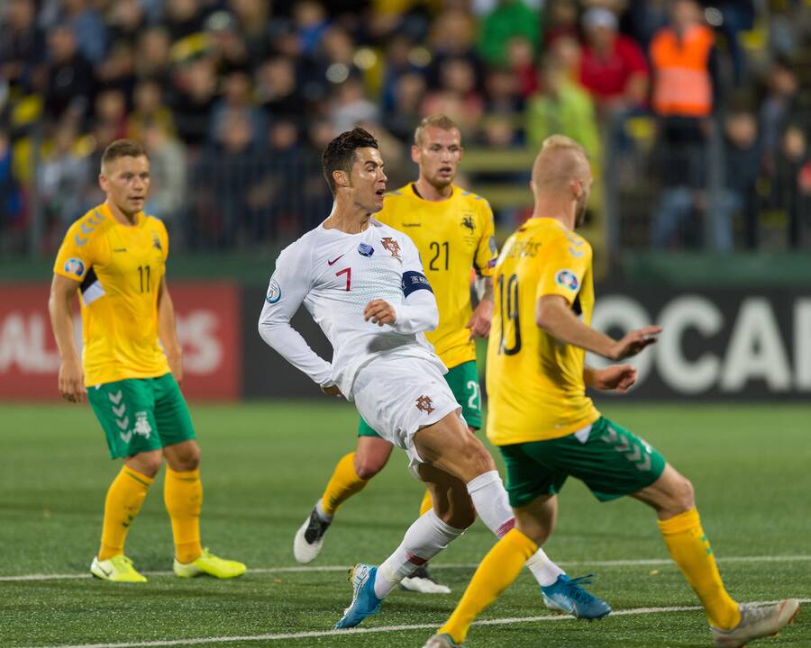 Futbolas: Lietuva – Portugalija 1:5