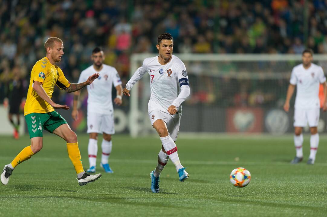 Futbolas: Lietuva – Portugalija 1:5