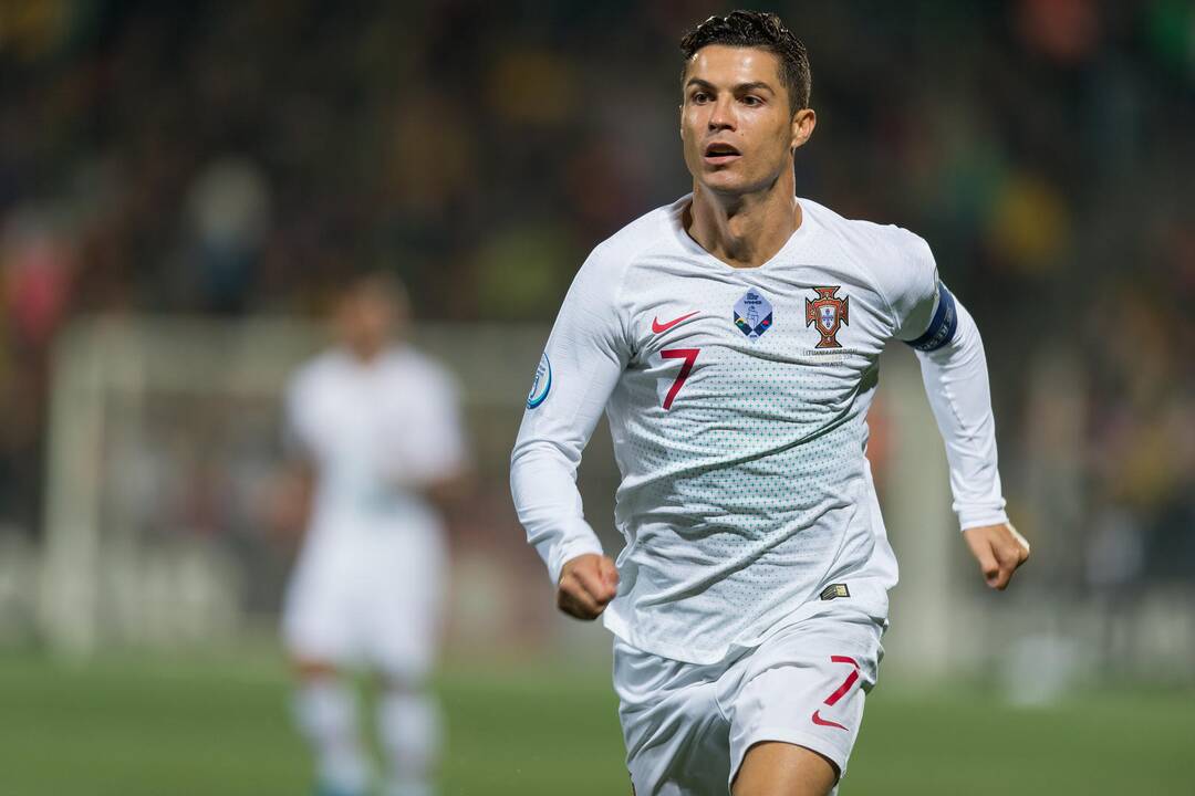 Futbolas: Lietuva – Portugalija 1:5