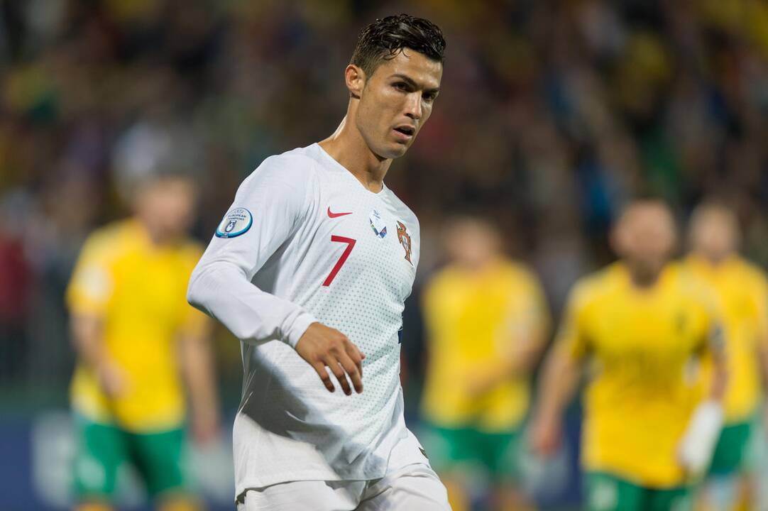 Futbolas: Lietuva – Portugalija 1:5