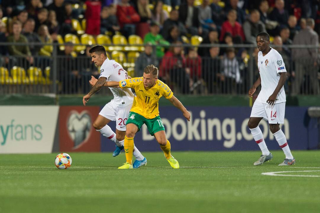 Futbolas: Lietuva – Portugalija 1:5