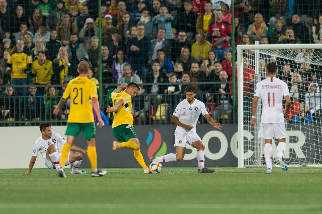 Futbolas: Lietuva – Portugalija 1:5