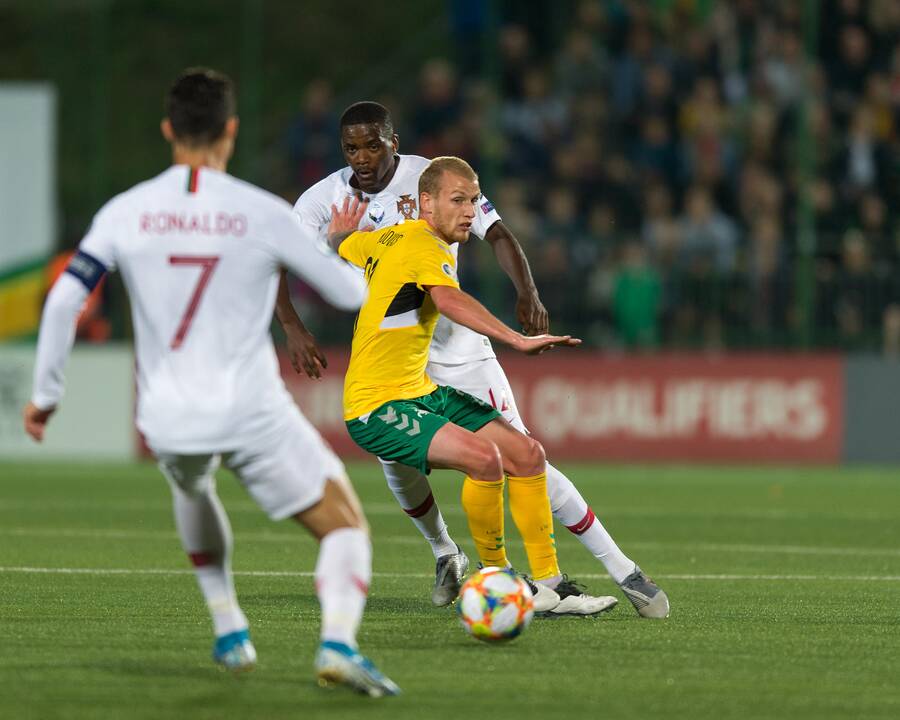 Futbolas: Lietuva – Portugalija 1:5