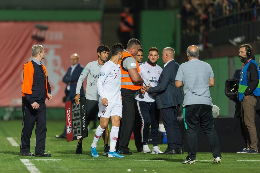 Futbolas: Lietuva – Portugalija 1:5