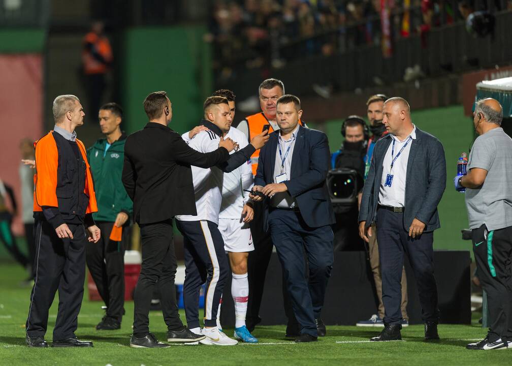 Futbolas: Lietuva – Portugalija 1:5