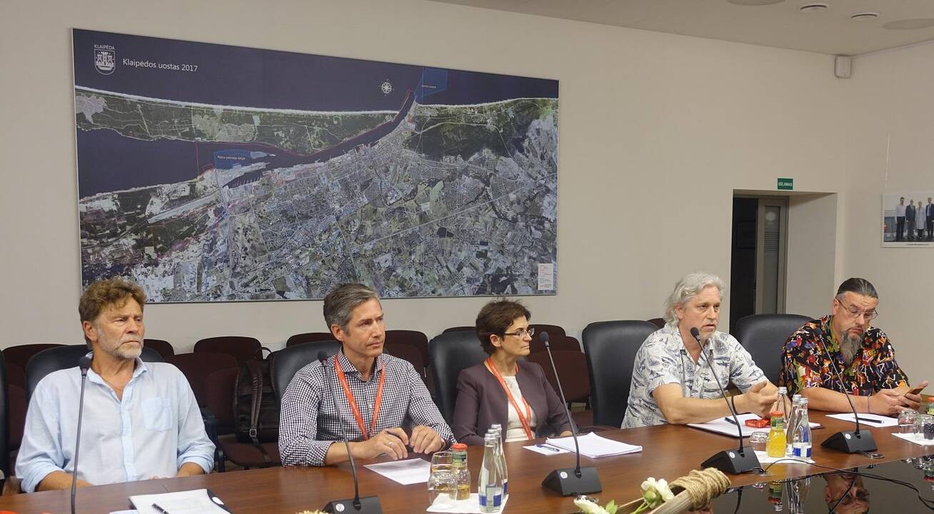 Dėmesys: bene labiausiai uosto vystymu domisi Klaipėdos bendruomenių asociacijos nariai.