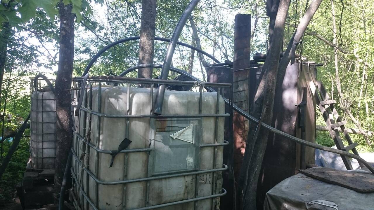 Naminę degtinę policija surado už tvarto
