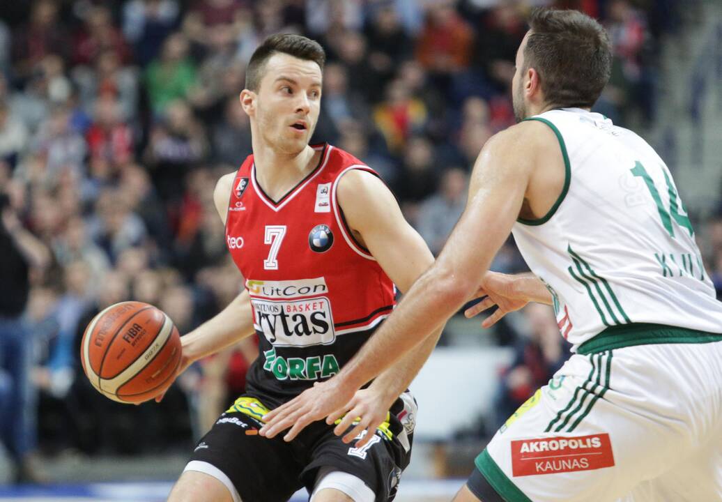 LKL: „Žalgiris“ Vilniuje įveikė „Lietuvos rytą“