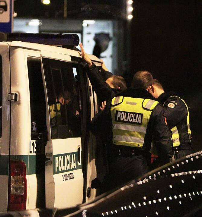 Smarkuolius policininkai sutramdė elektrošoku
