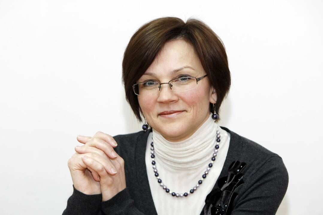 Skola: savivaldybė šiemet skolinsis 12,9 mln. litų, tačiau diržų susiveržti neplanuojama. Atvirkščiai – tikimasi, kad skolų našta per šiuos metus sumažės 10,4 mln. litų.