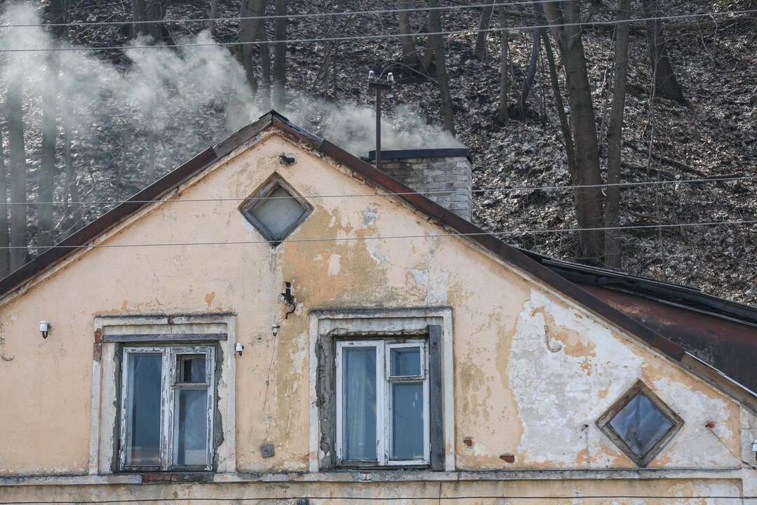 Užfiksavo šimtus pažeidimų dėl neteisėto atliekų deginimo