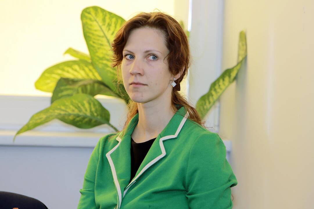 Uostamiesčio valdžios atstovai sulaukia pakvietimų atvykti su oficialiu vizitu ir į egzotiškas šalis. Neseniai teko atsisakyti kelionės į Filipinus.