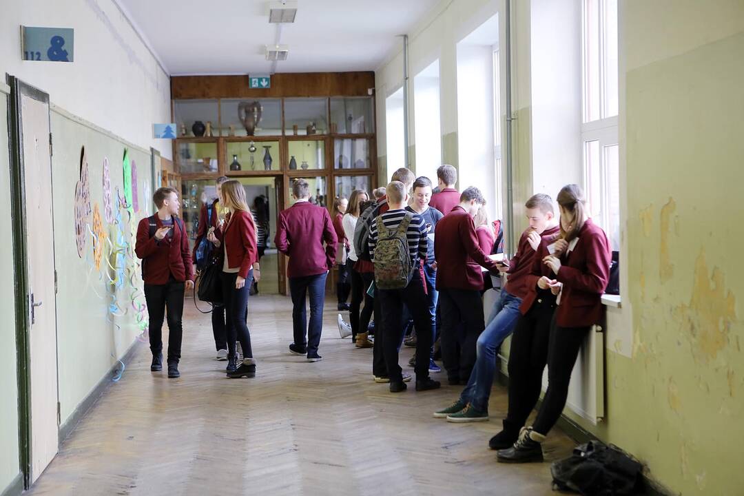 Kepinant karščiams, mokiniai galės neiti į mokyklą