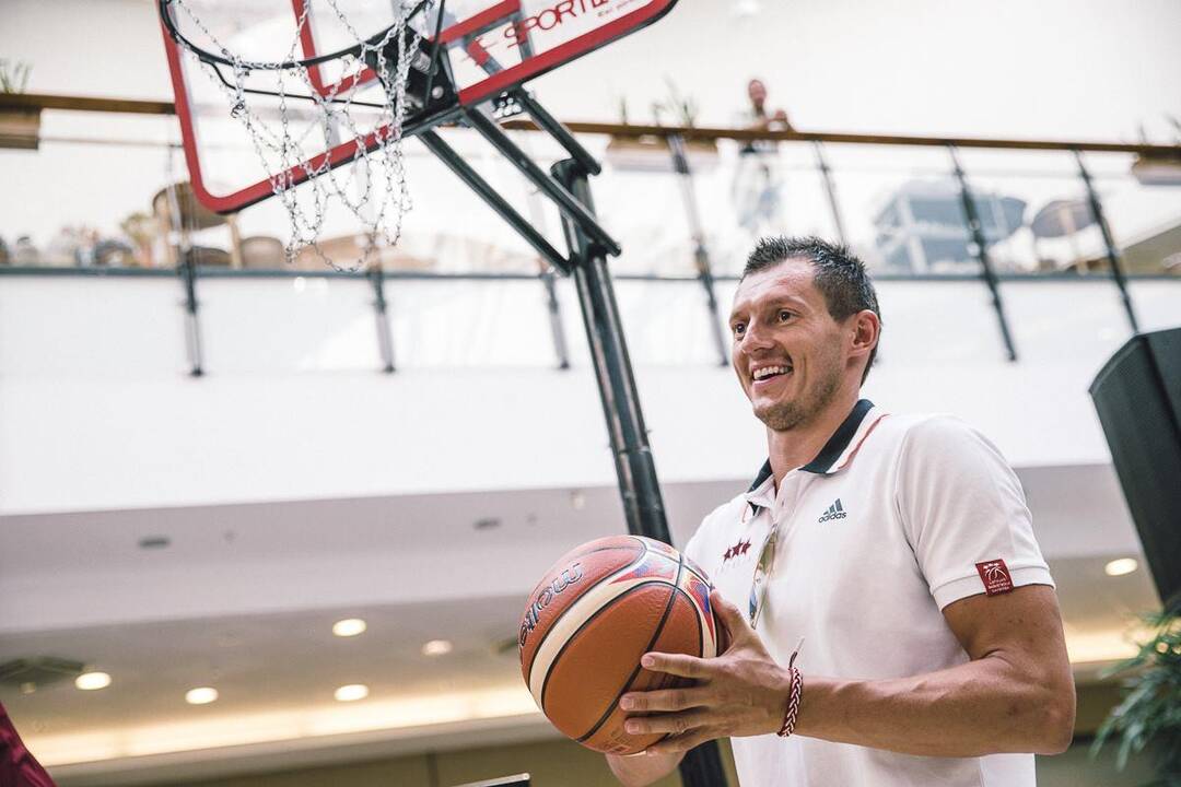 Sulaukė: "EuroBasket" talismanas jau sveikina varžybų dalyvius ir žiūrovus.