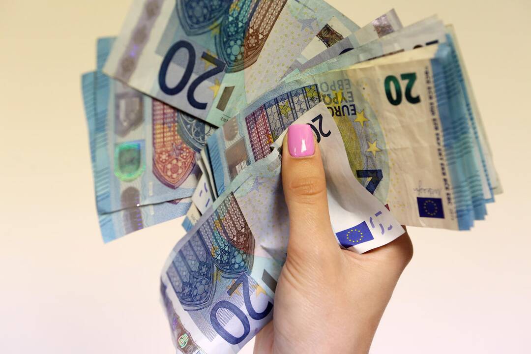 Po nepažįstamosios apsilankymo uteniškis pasigedo 10 tūkst. eurų