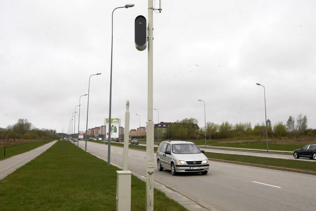 Seka: Klaipėdoje veikia du matuokliai, kurie fiksuoja atvažiuojančių ir nuvažiuojančių mašinų greitį, Kretingoje – vienas.