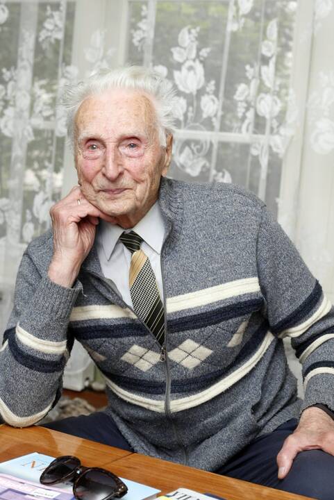Lemtis: beveik pustrečių metų, nuo 1943-iųjų Joninių iki 1945 m. spalio, A.Nausėda kasdien laviravo tarp gyvenimo ir mirties, tačiau likimas jam buvo palankus.