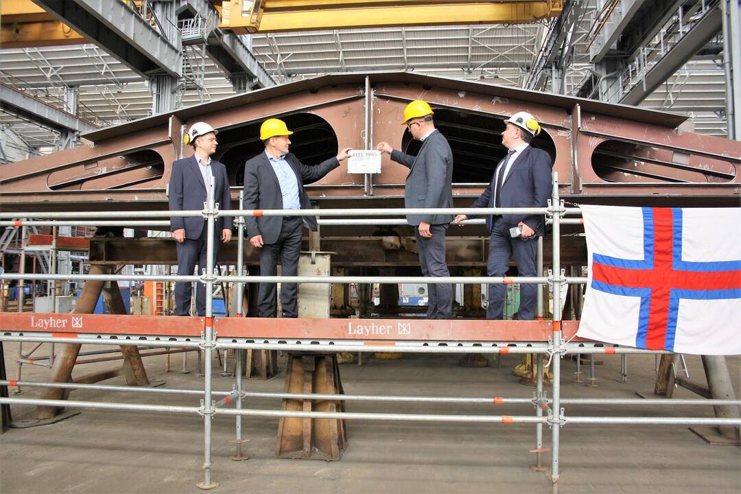 „MEST Shipyard“ – tai keturių įmonių grupė, kurių seniausioji veiklos pradžią žymi dar 1898 metais. Tai gilias tradicijas puoselėjanti ir didelę patirtį turinti bendrovė, perduodanti žinias ir vertybes iš kartos į kartą.