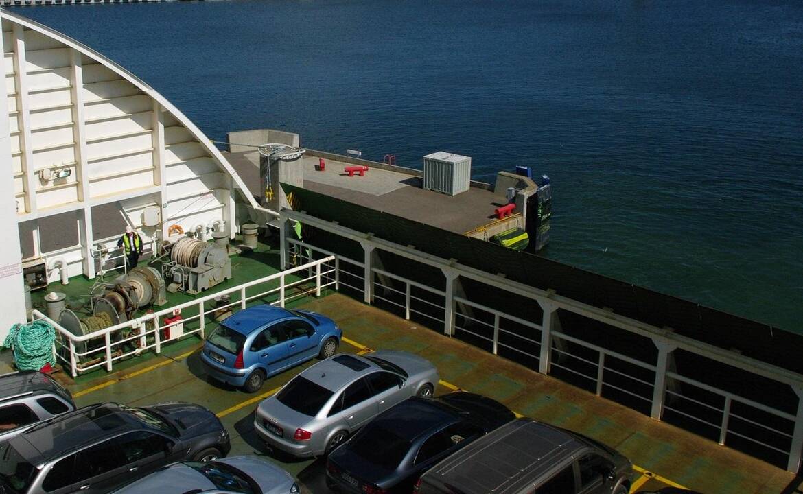 Realybė: prieš patekdamas į laivą jūrininkas praeina daug išbandymų ir kartais „užkliūva‘ netgi už gudriai spendžiamų sukčių spąstų.