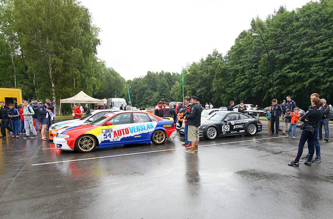 "ENEOS 1000 km lenktynių" maratoną pradėjo sprinteriai