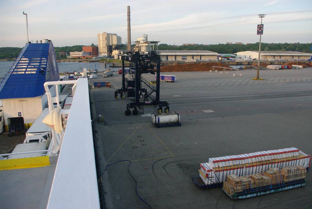 Vieta: Kylio uosto Ostuferhafen dalis iš kelto plaukiančio į Klaipėdą.